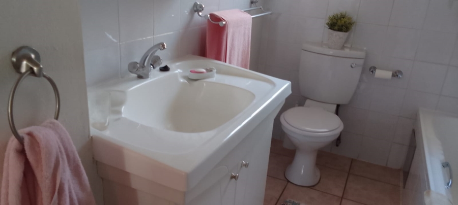 3 Bedroom Property for Sale in Safari Gardens North West